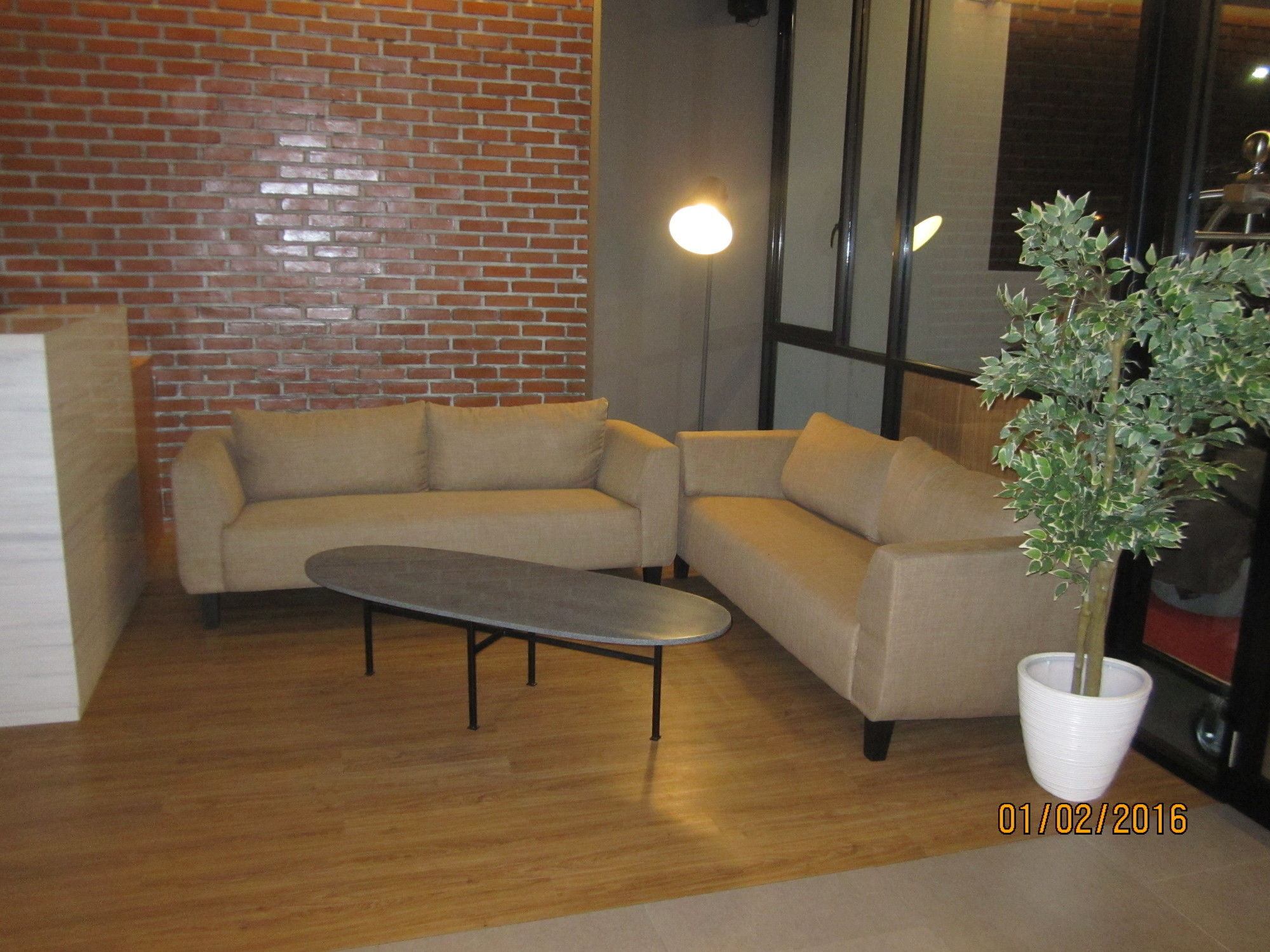 Maxley Hotel At Arjuna Jakarta Exterior foto